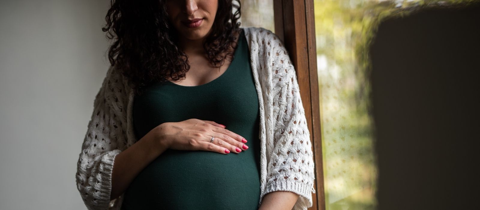 why-is-my-hair-falling-out-after-pregnancy-postpartum-hair-loss-explained