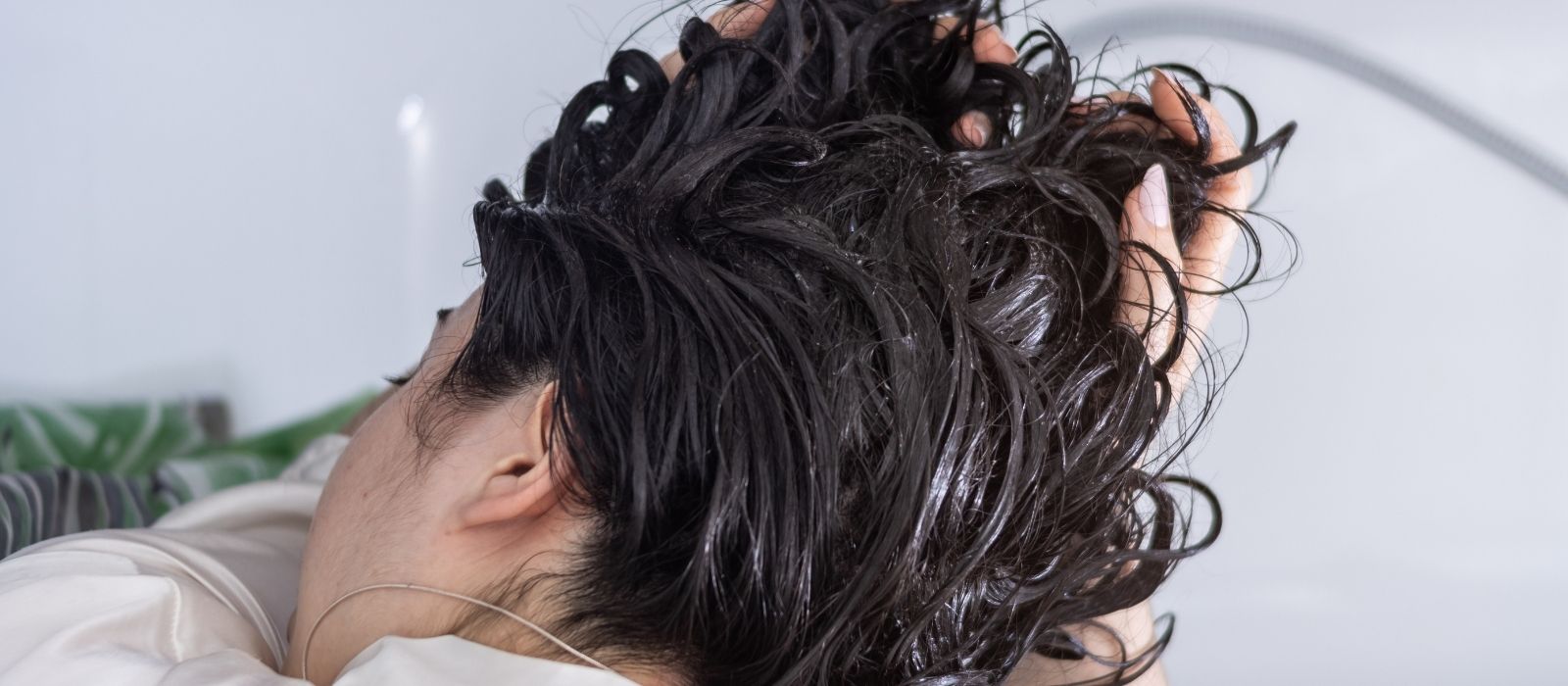 Why Won't Moisture Stay in My Hair No Matter What I Do